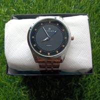 Titian black dial Gents Stainless Steel Strap Watch